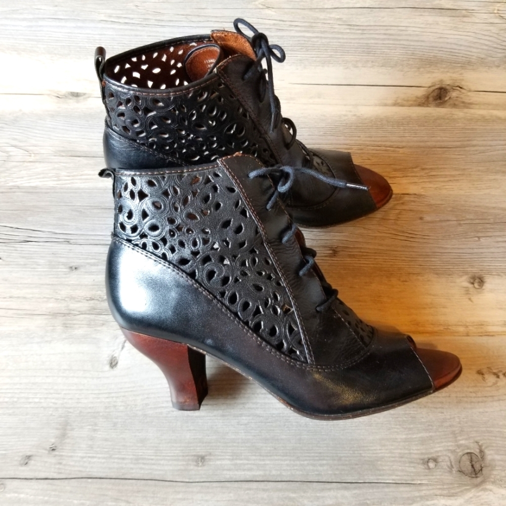 Naya Fennel Leather Laser Cut Lace Up Bamboo Heel Ankle Boots